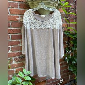 UMGEE Mauve Lace Accent Long Top Size XL